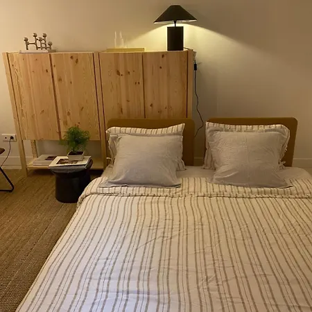 Quiet, Cozy, Bright Duplex - Quartier Des Puces * سانت أويه